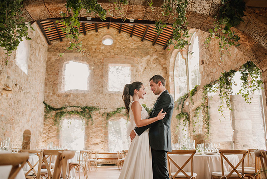 Boda con decoración vegetal en el Convent de Blanes